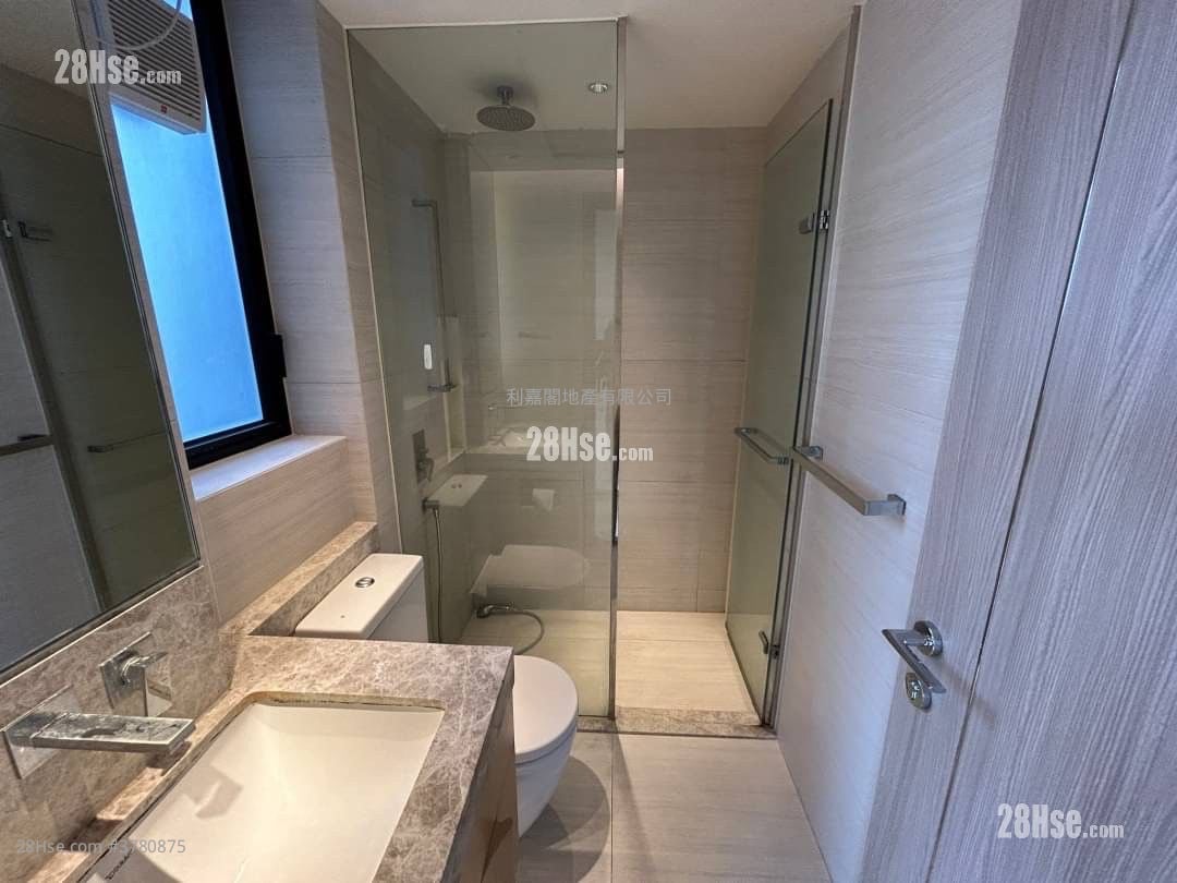 Twin Regency Sell 2 Bedrooms 454 ft²