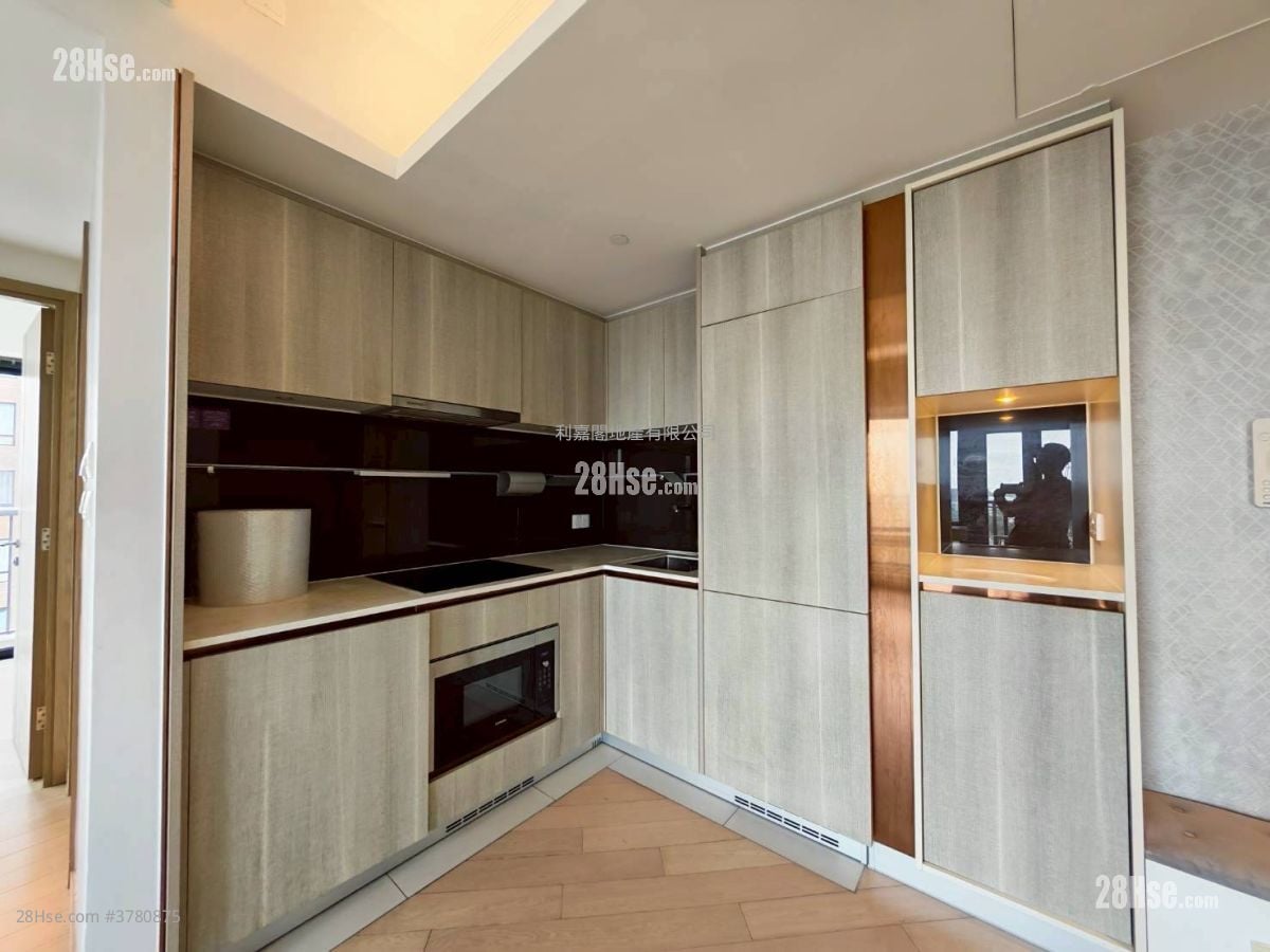 Twin Regency Sell 2 Bedrooms 454 ft²