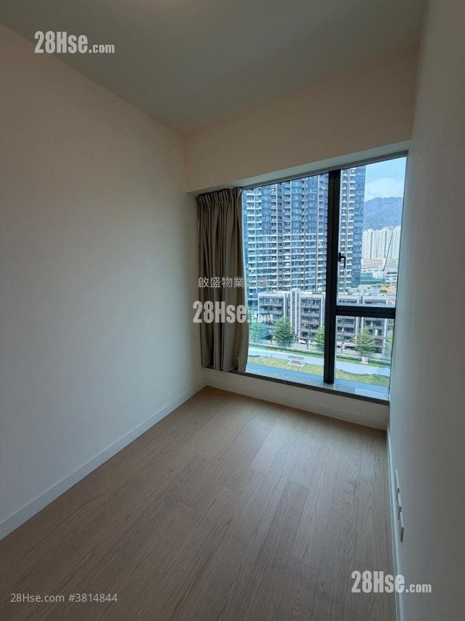 Monaco Sell 2 Bedrooms , 1 Bathroom 446 ft²