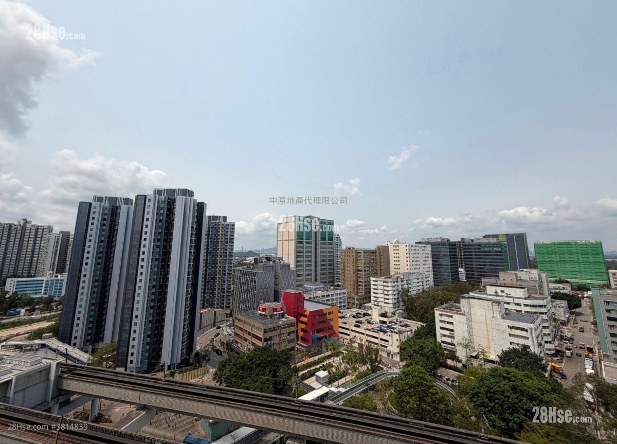 Yuccie Square Sell 3 Bedrooms , 2 Bathrooms 643 ft²