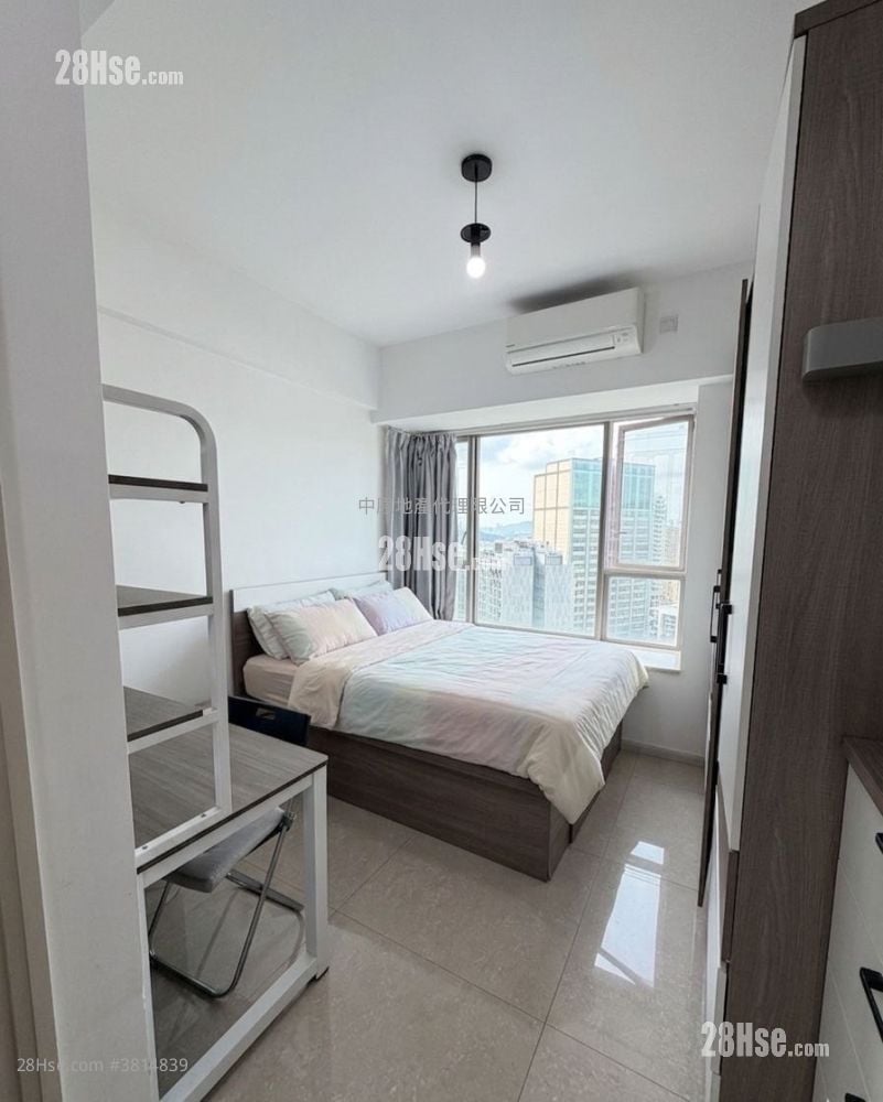 Yuccie Square Sell 3 Bedrooms , 2 Bathrooms 643 ft²