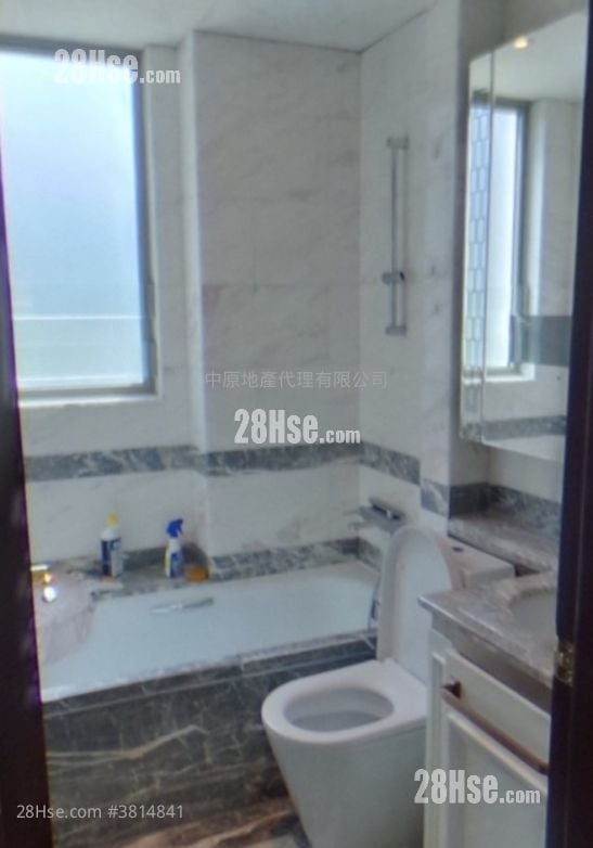 逸珑湾 租盘 2 房 600 平方尺