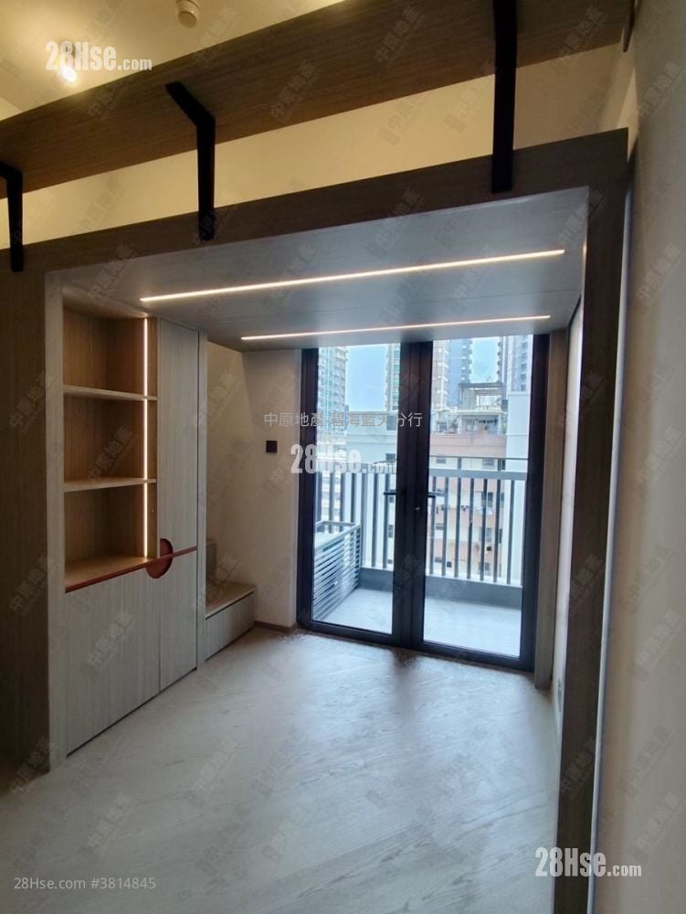 Bondlane Sell Studio , 1 Bathroom 213 ft²