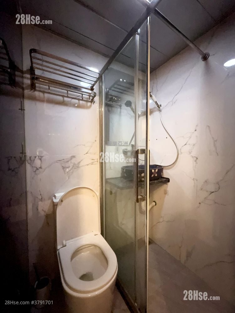 Hoi To Building Rental 1 Bedroom , 1 Bathroom 200 ft²