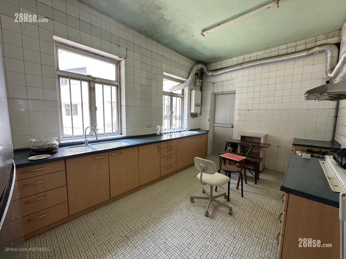 寶雲大廈 售盤 5+ 房 , 2 浴室 3,273 平方呎