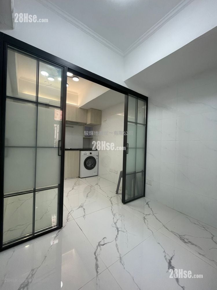 Po Cheong Building Rental 1 Bedroom , 1 Bathroom 170 ft²