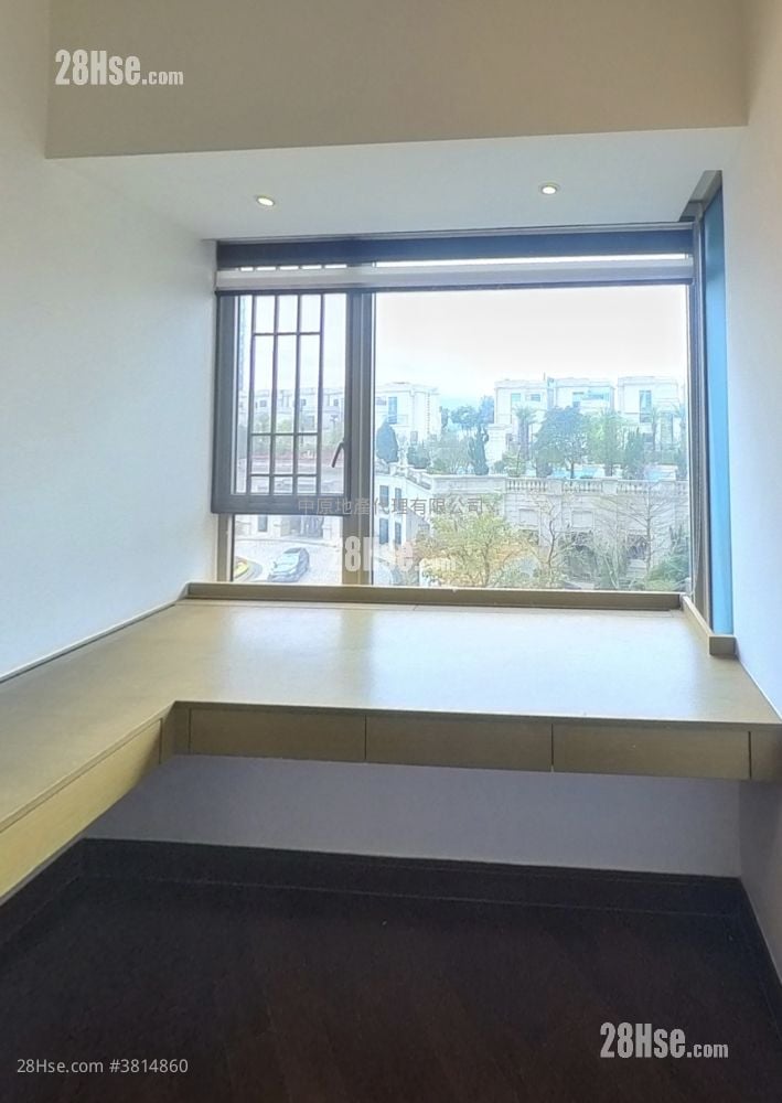 Mayfair By The Sea Rental 1,400 ft²