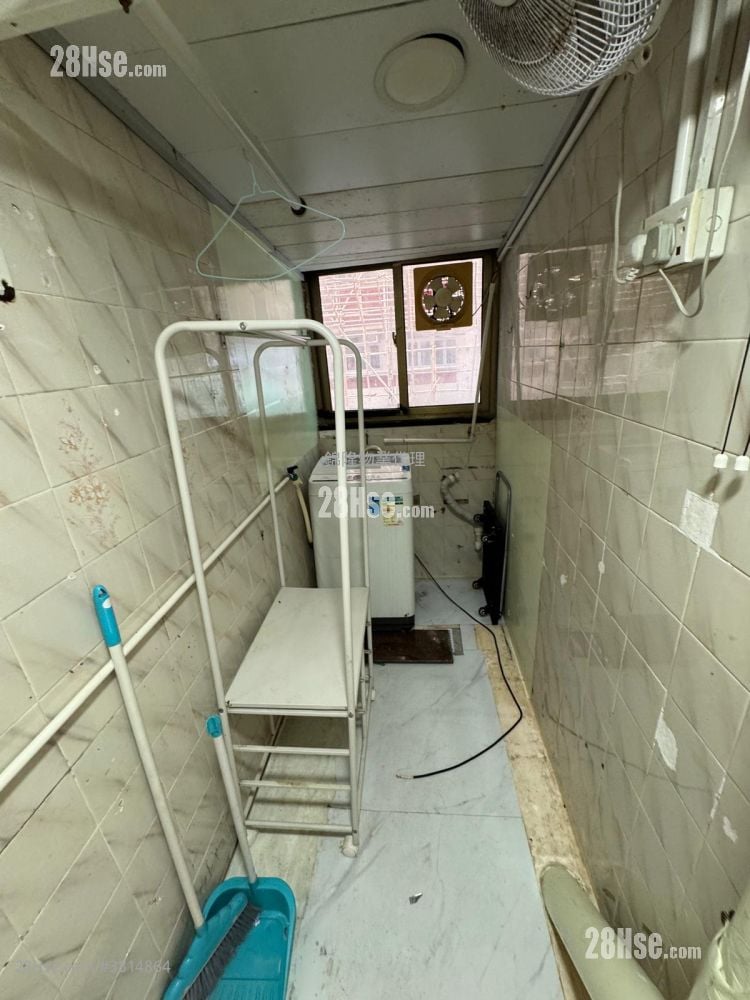 On Wo Gardens Rental 2 Bedrooms , 1 Bathroom 363 ft²