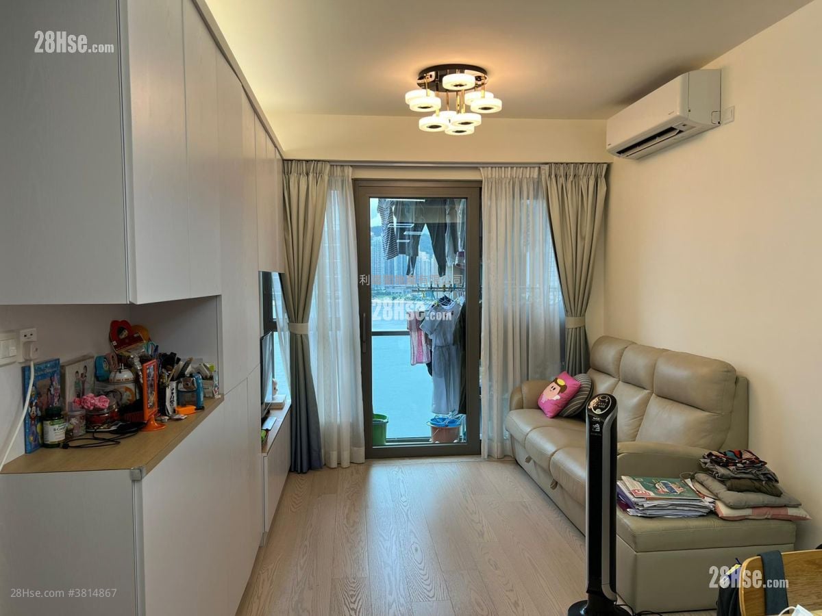 Sea To Sky Sell 3 Bedrooms , 2 Bathrooms 711 ft²