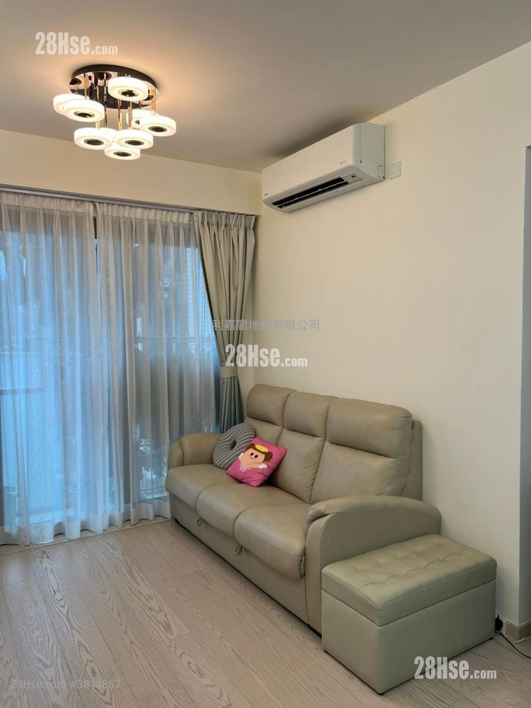 Sea To Sky Sell 3 Bedrooms , 2 Bathrooms 711 ft²