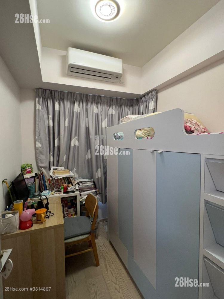 Sea To Sky Sell 3 Bedrooms , 2 Bathrooms 711 ft²