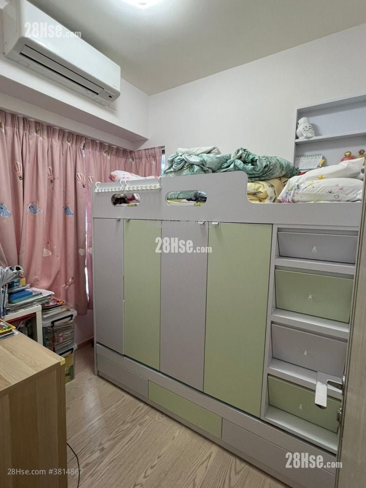 Sea To Sky Sell 3 Bedrooms , 2 Bathrooms 711 ft²