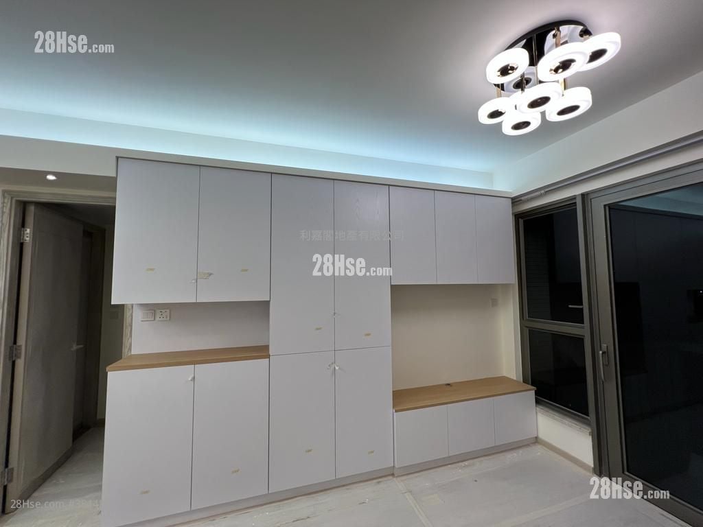 Sea To Sky Sell 3 Bedrooms , 2 Bathrooms 711 ft²