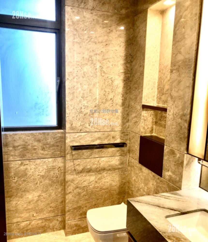 Cristallo Rental 4 Bedrooms , 2 Bathrooms 1,304 ft²