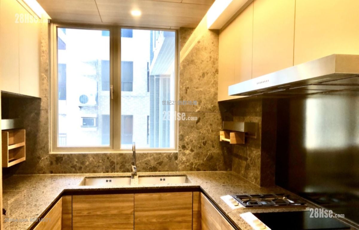 Cristallo Rental 4 Bedrooms , 2 Bathrooms 1,304 ft²