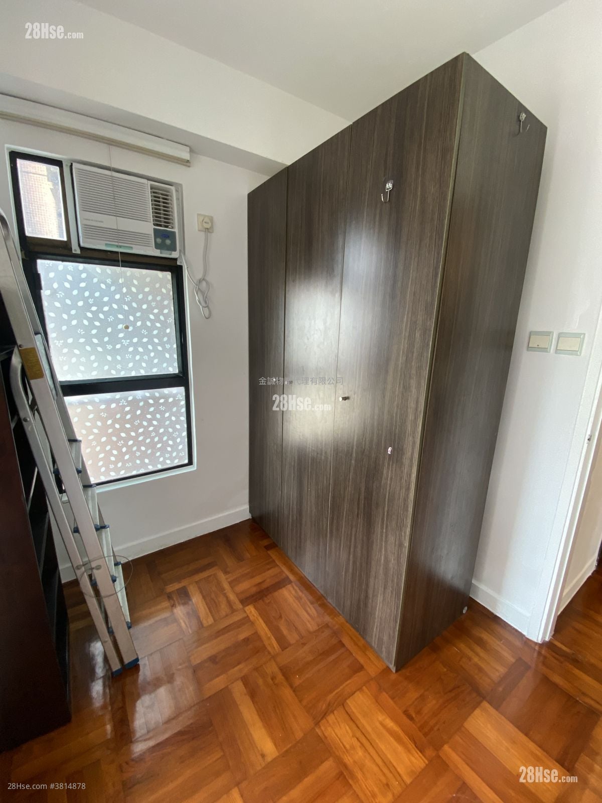 bedroom 1: Rich View Terrace Rental 2 Bedrooms , 1 Bathroom 393 ft²