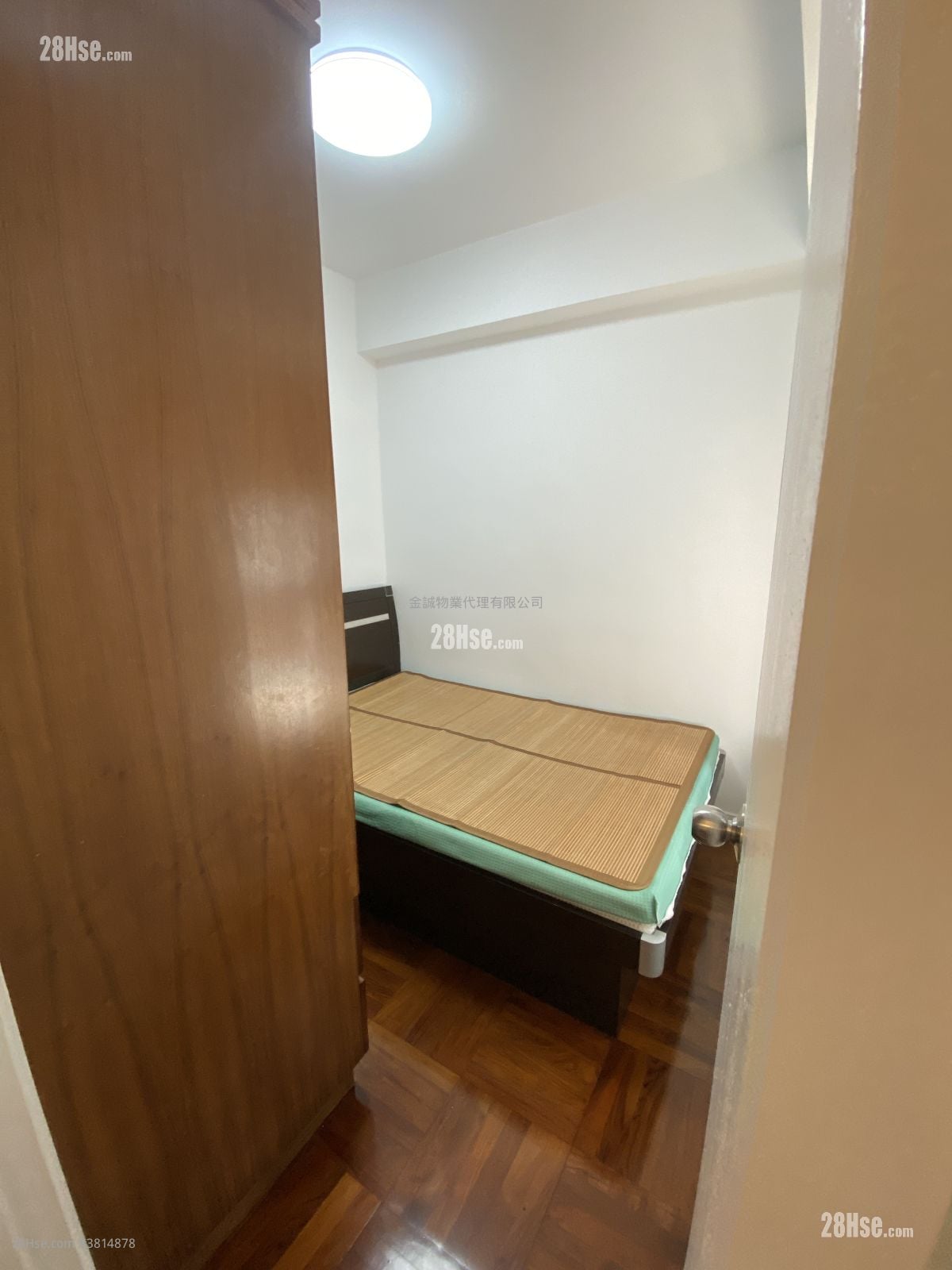 bedroom 2: Rich View Terrace Rental 2 Bedrooms , 1 Bathroom 393 ft²