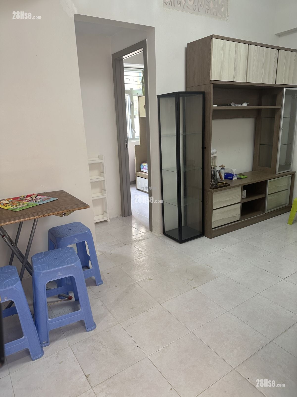 建德大楼 租盘 2 房 , 1 浴室 375 平方尺