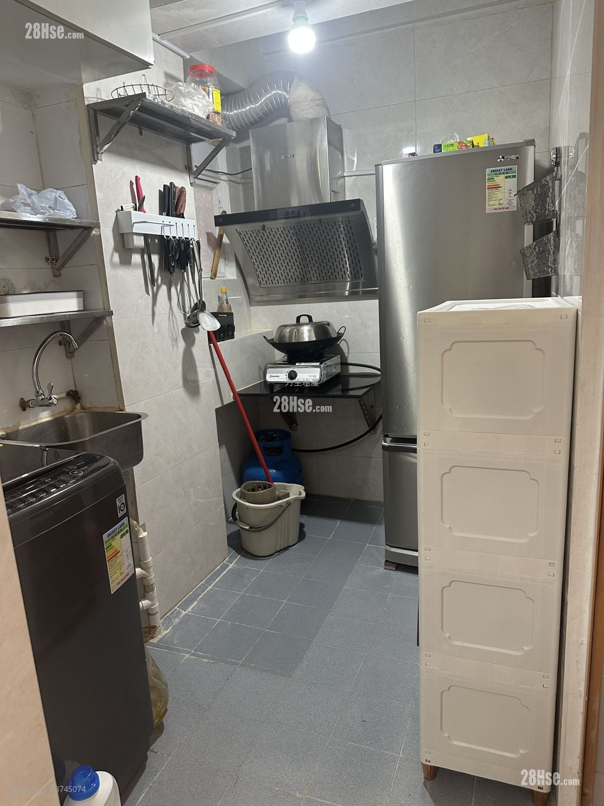 建德大楼 租盘 2 房 , 1 浴室 375 平方尺