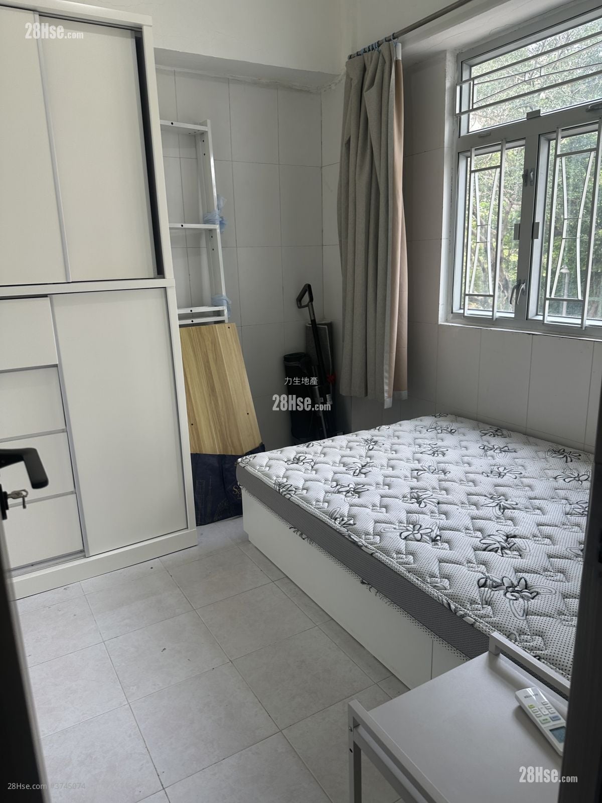 建德大楼 租盘 2 房 , 1 浴室 375 平方尺