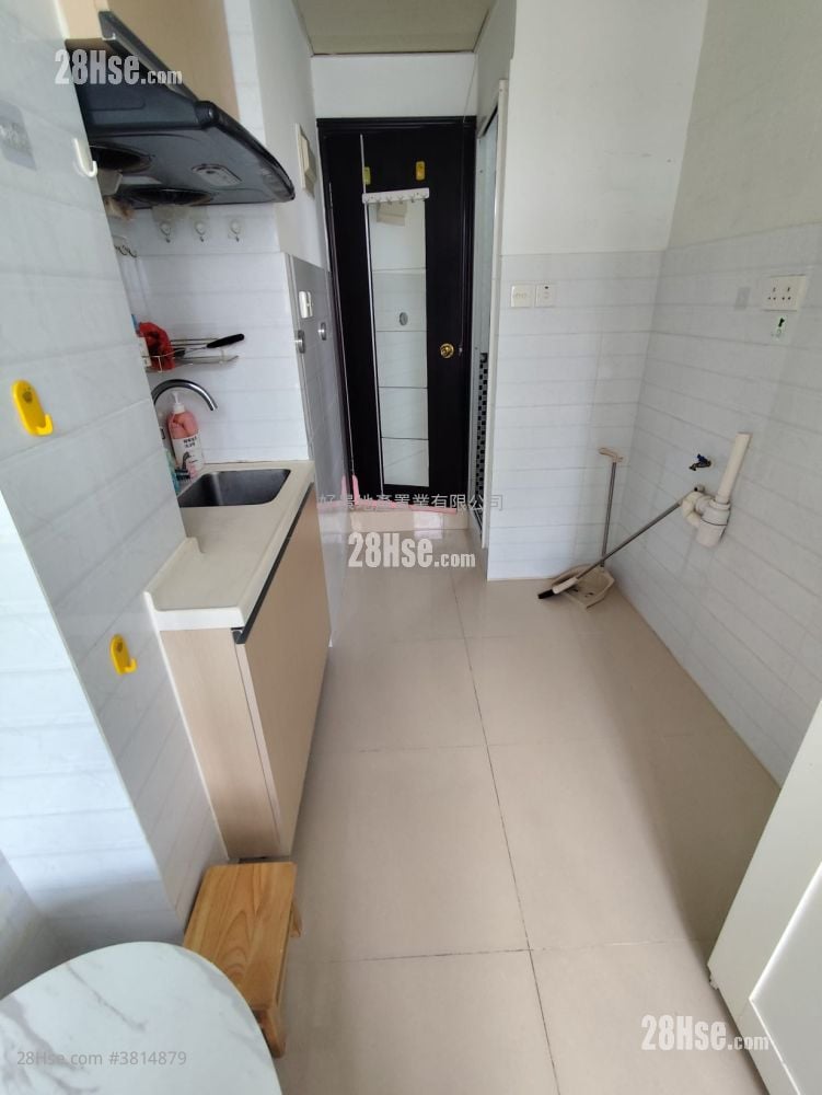 周氏大廈 租盤 開放式間隔 , 1 浴室 110 平方呎