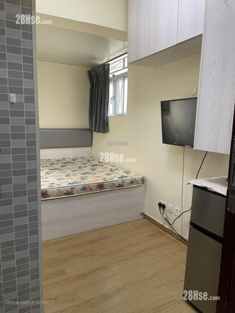 文績大廈 租盤 120 平方呎