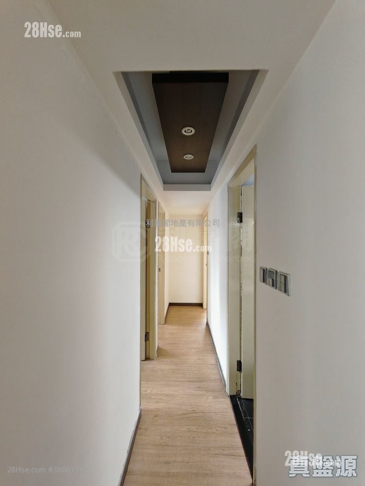 Sereno Verde Sell 3 Bedrooms 598 ft²