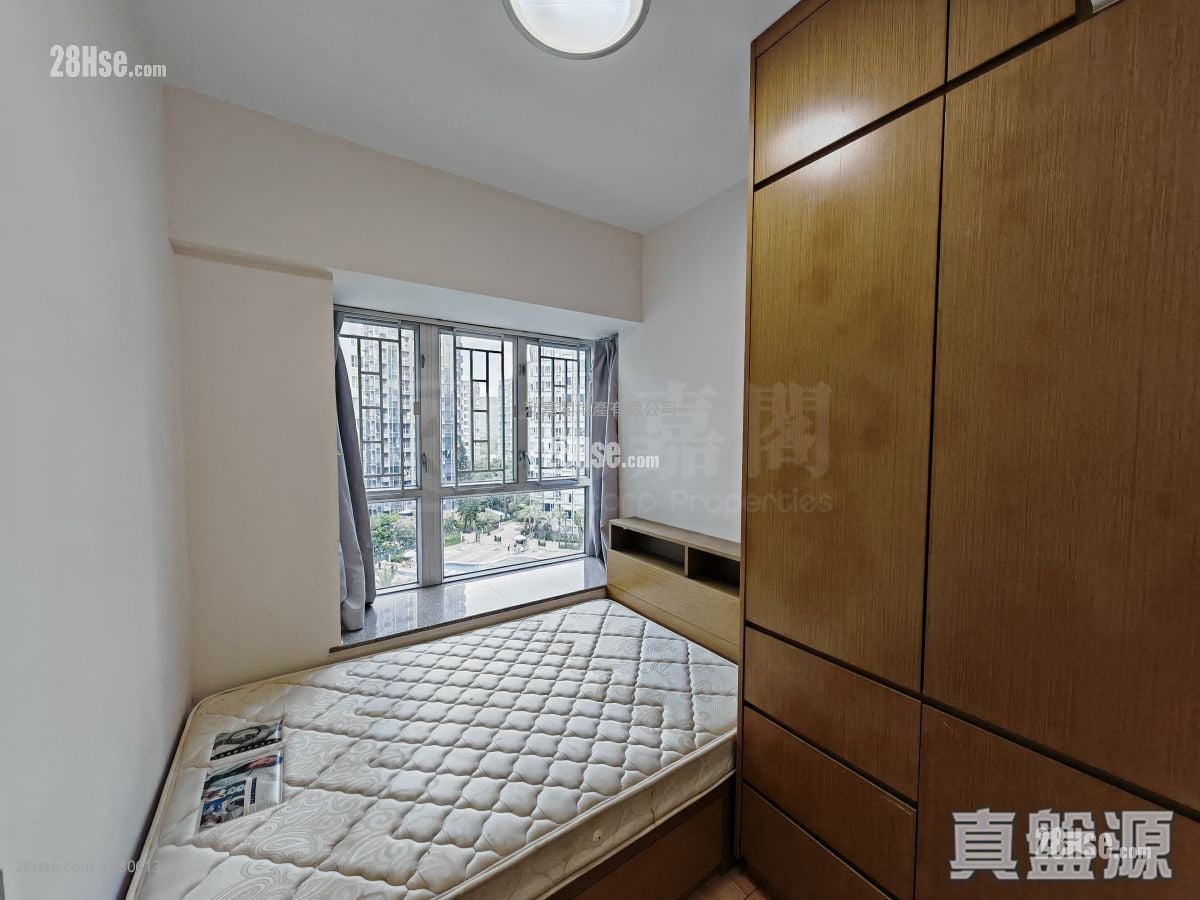 Sereno Verde Sell 3 Bedrooms 598 ft²