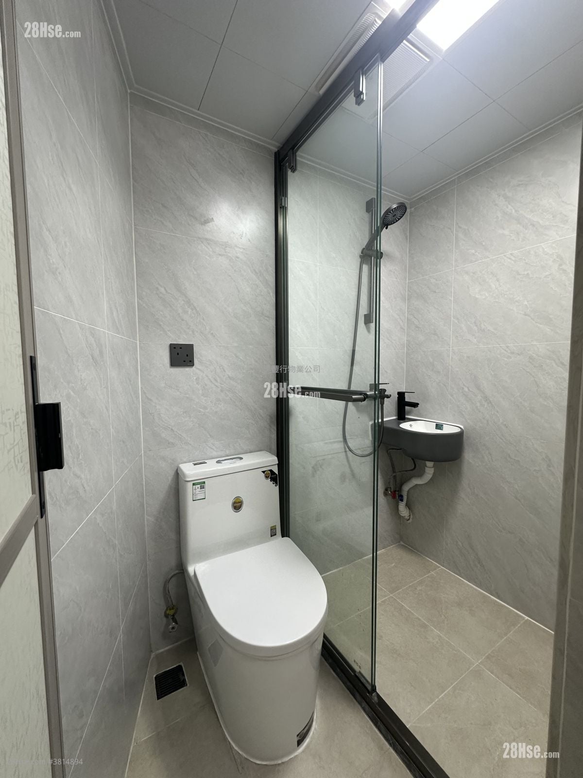 單幢樓房 租盤 開放式間隔 , 1 浴室 130 平方呎