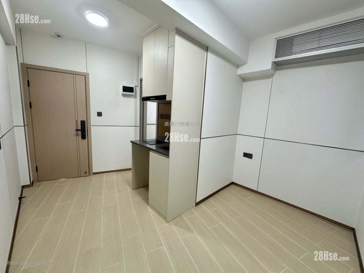 單幢樓房 租盤 開放式間隔 , 1 浴室 130 平方呎