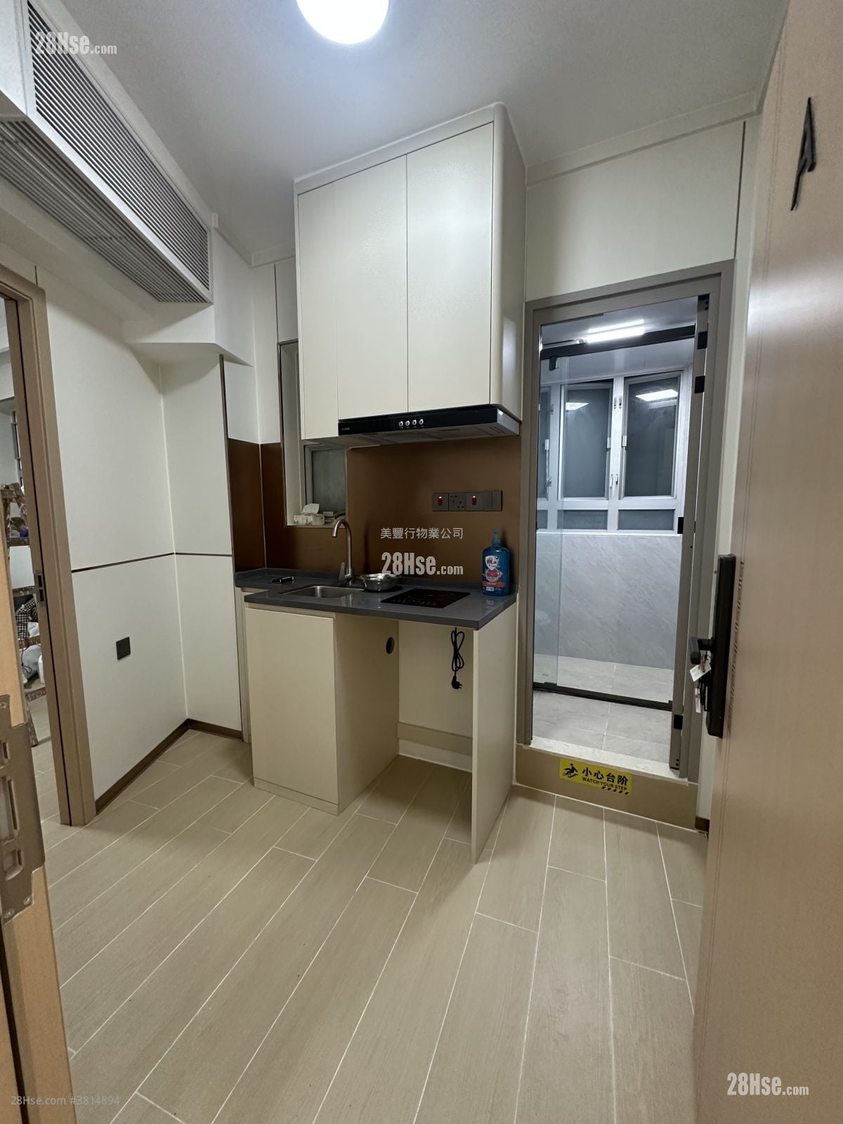 單幢樓房 租盤 開放式間隔 , 1 浴室 130 平方呎