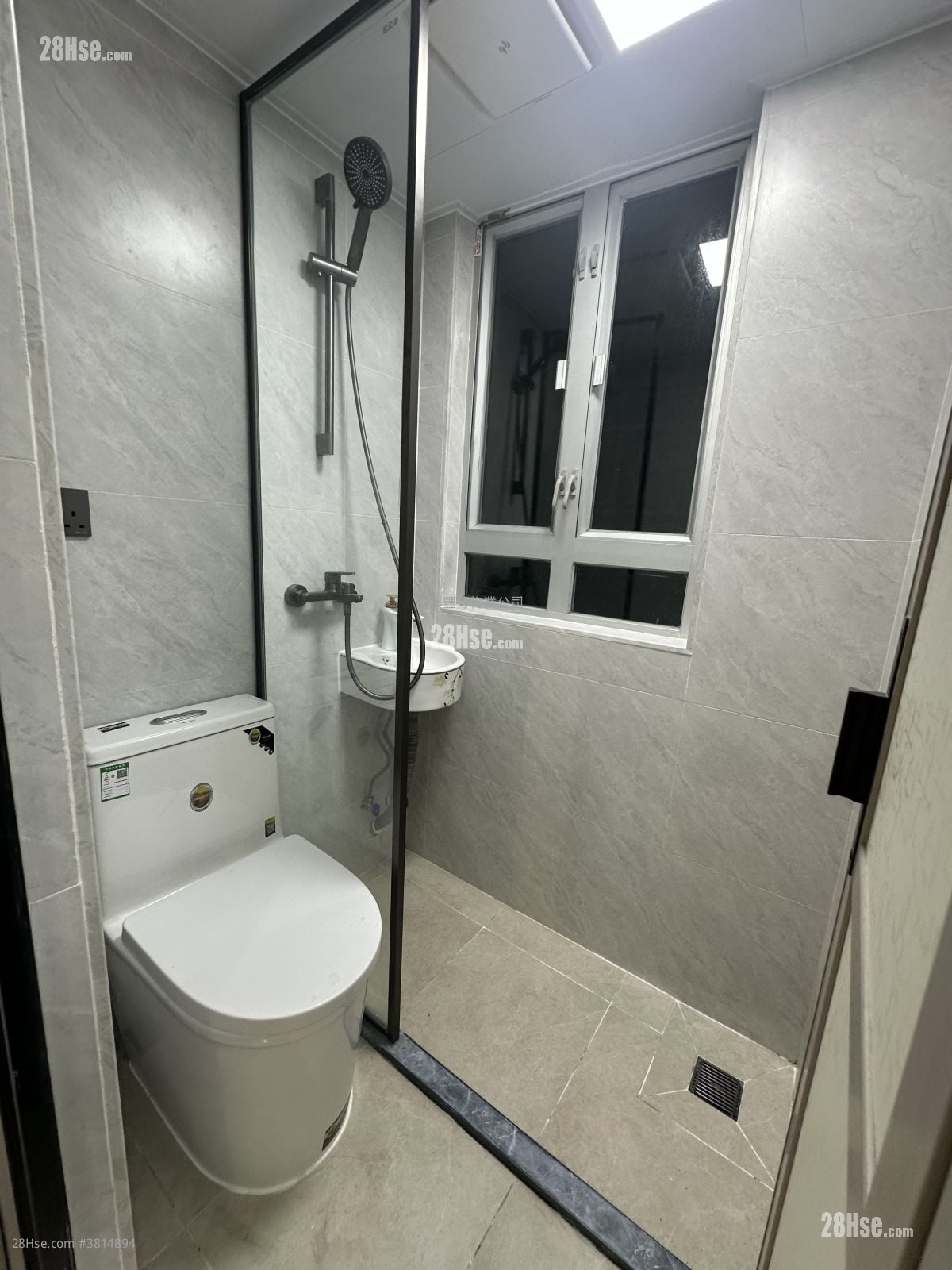 單幢樓房 租盤 開放式間隔 , 1 浴室 130 平方呎