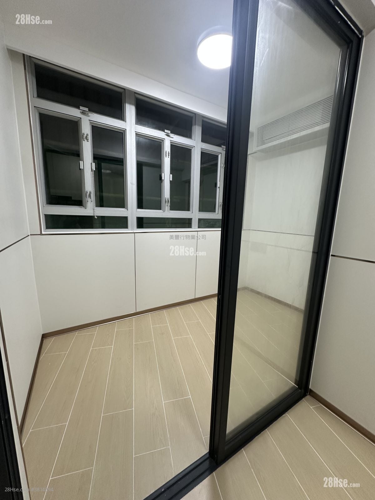 單幢樓房 租盤 開放式間隔 , 1 浴室 130 平方呎