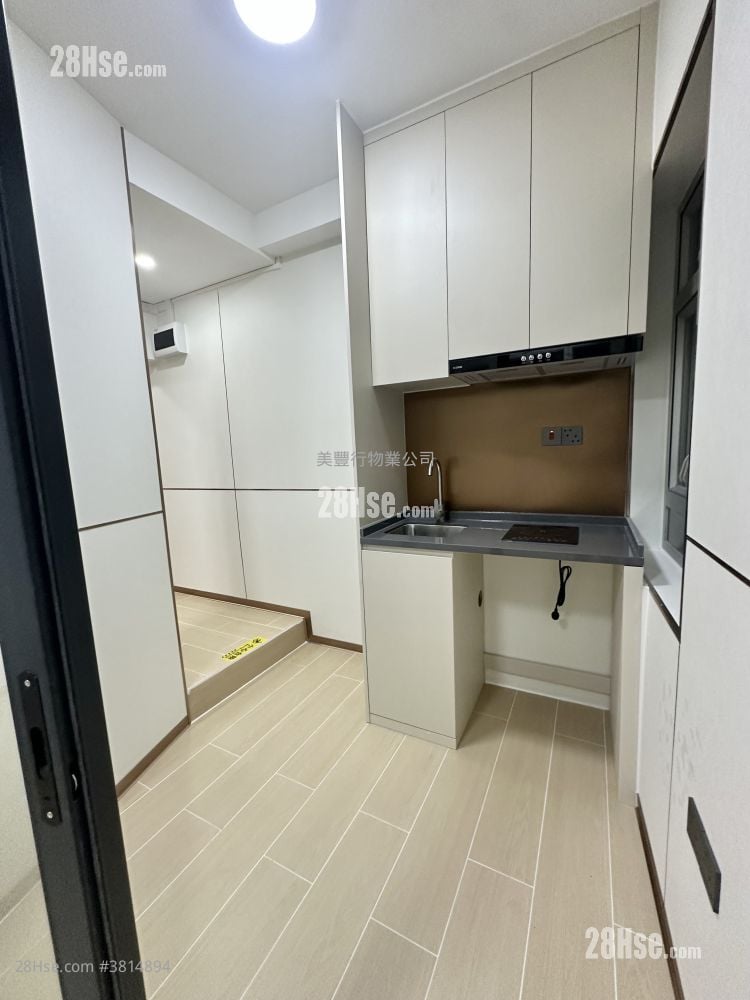 單幢樓房 租盤 開放式間隔 , 1 浴室 130 平方呎