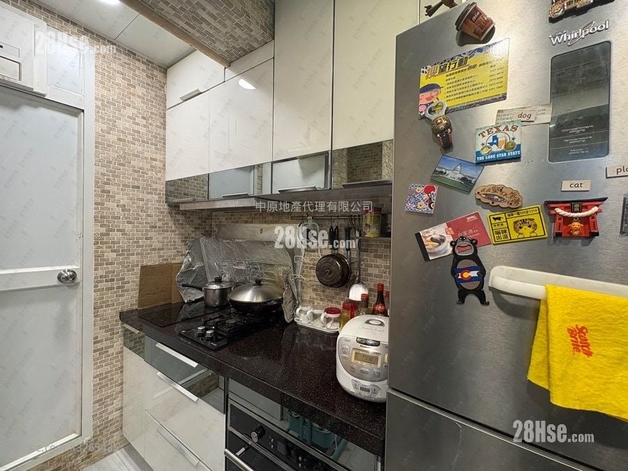 百德大廈 售盤 3 房 688 平方呎