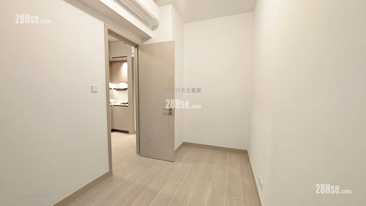 Gold Coast Bay Sell 4 Bedrooms , 3 Bathrooms 312 ft²