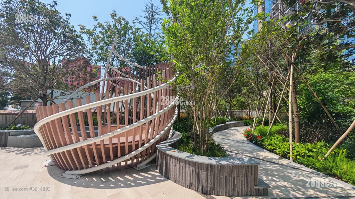 Gold Coast Bay Sell 4 Bedrooms , 3 Bathrooms 312 ft²