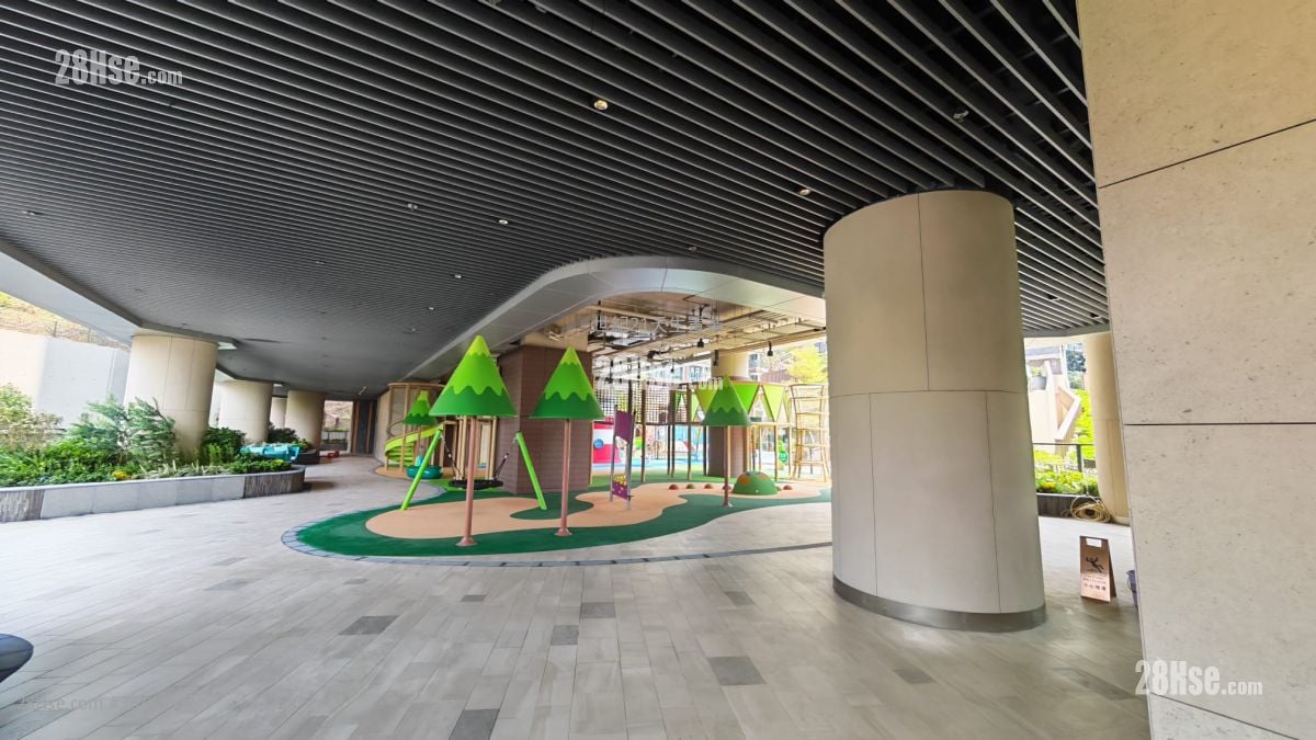 Gold Coast Bay Sell 4 Bedrooms , 3 Bathrooms 312 ft²