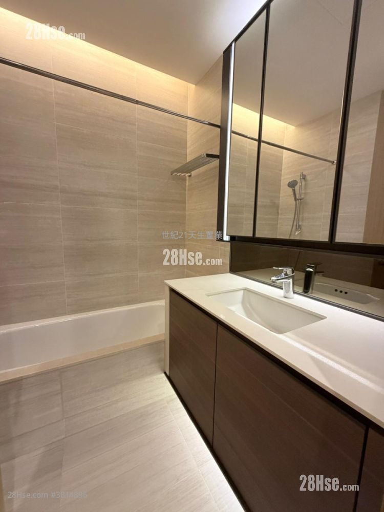 The Bloomsway Sell 5+ Bedrooms , 4 Bathrooms 1,259 ft²