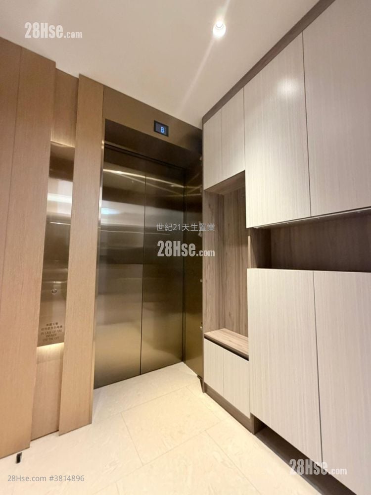 The Bloomsway Sell 5+ Bedrooms , 4 Bathrooms 1,259 ft²