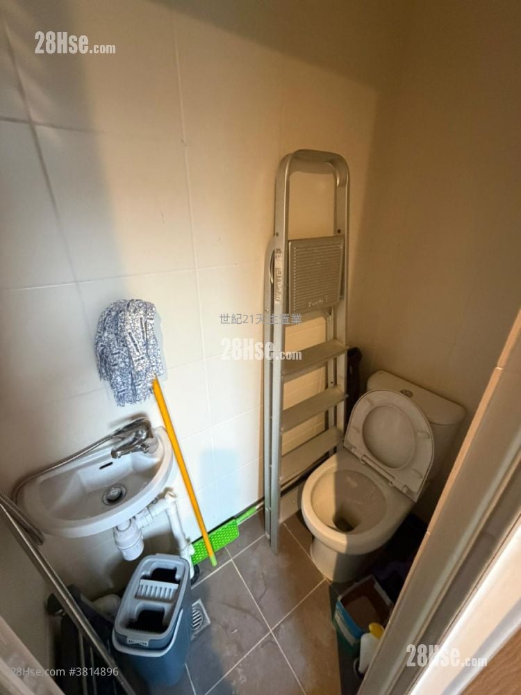 The Bloomsway Sell 5+ Bedrooms , 4 Bathrooms 1,259 ft²