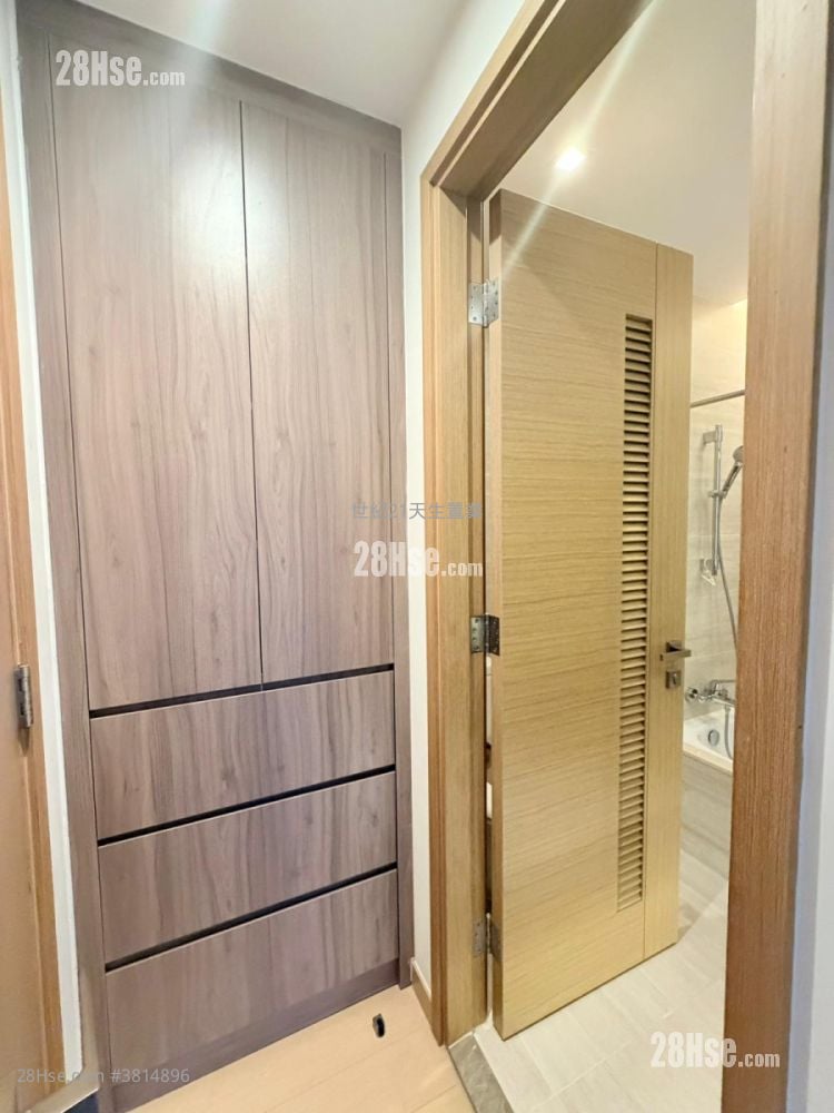 The Bloomsway Sell 5+ Bedrooms , 4 Bathrooms 1,259 ft²