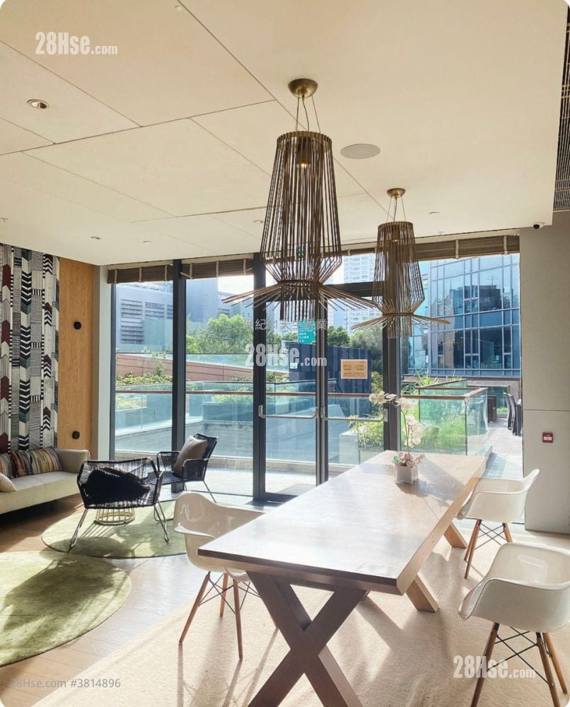 The Bloomsway Sell 5+ Bedrooms , 4 Bathrooms 1,259 ft²