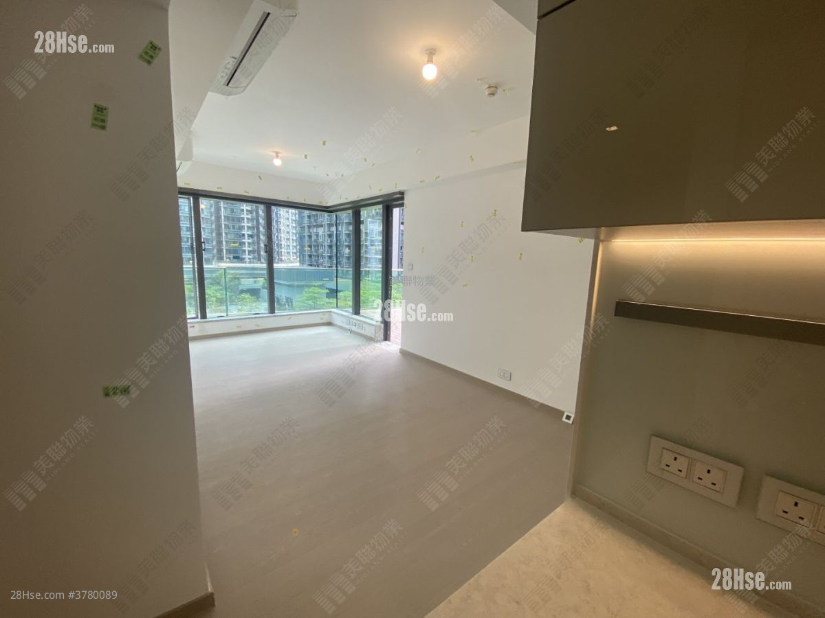 The Southside Rental 3 Bedrooms , 2 Bathrooms 773 ft²