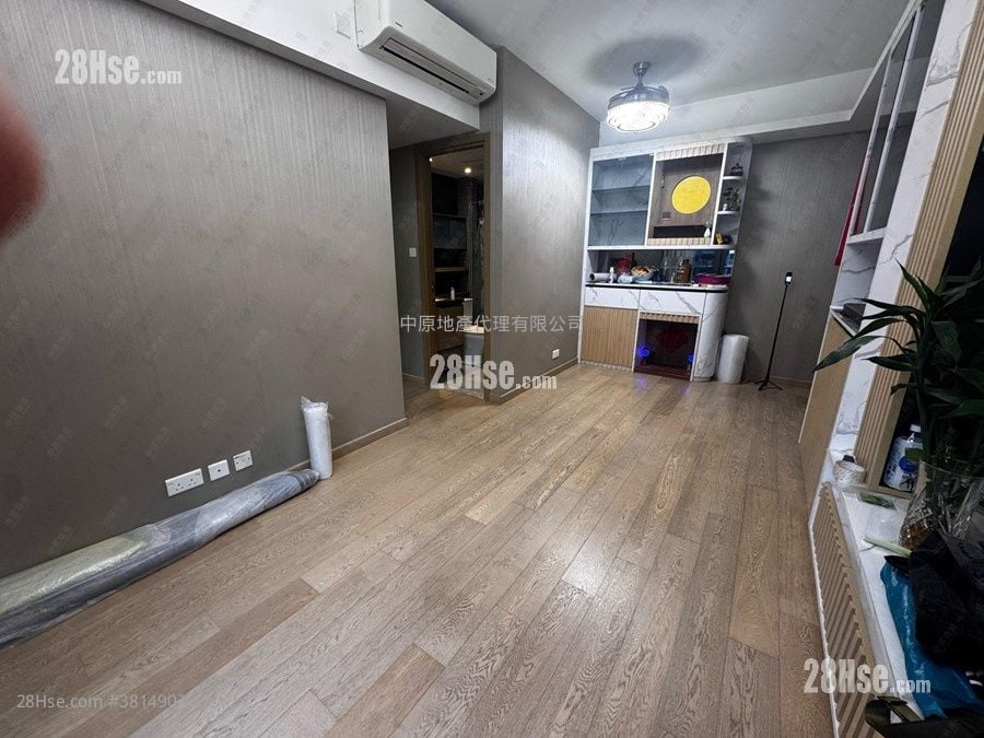 Solaria Sell 3 Bedrooms 597 ft²