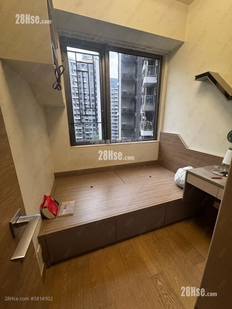 Solaria Sell 3 Bedrooms 597 ft²