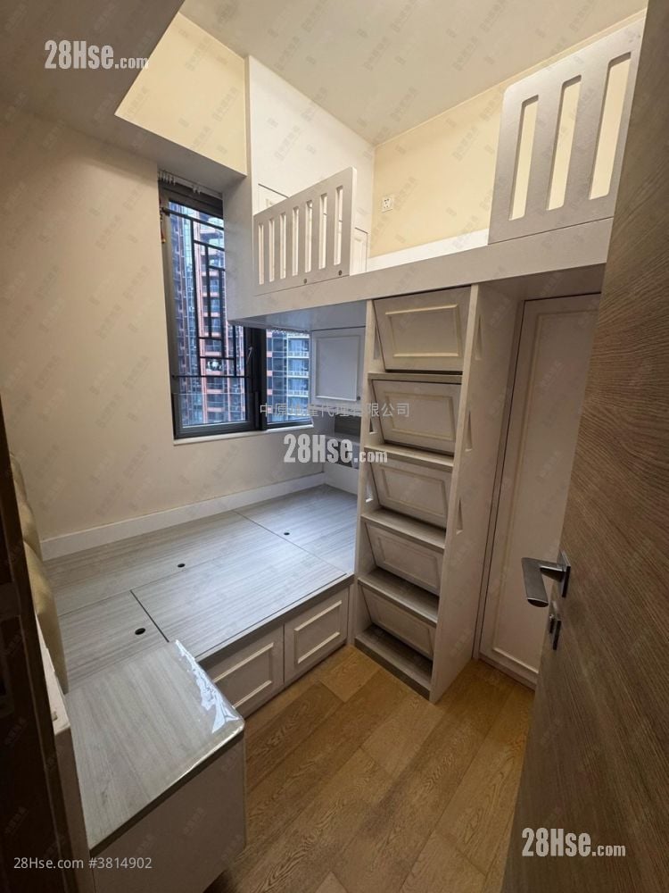 Solaria Sell 3 Bedrooms 597 ft²