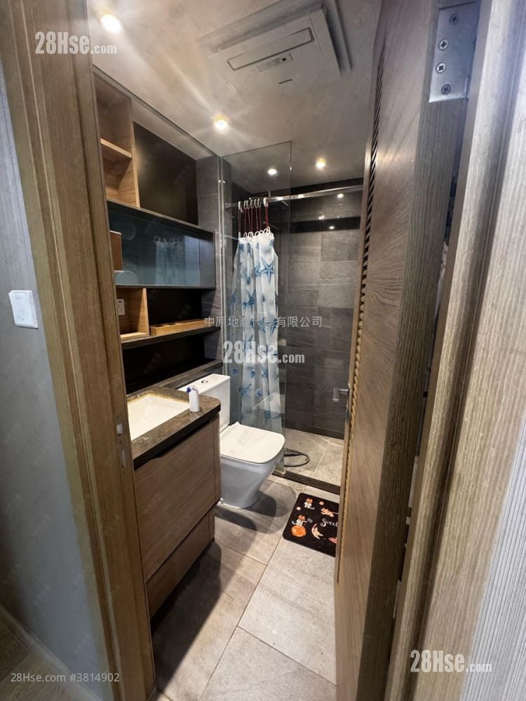 Solaria Sell 3 Bedrooms 597 ft²