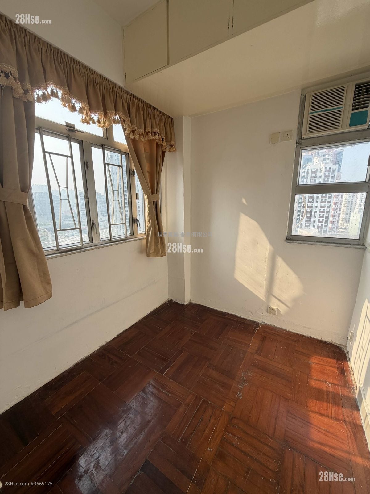 Dickson Building Rental 2 Bedrooms , 1 Bathroom 285 ft²