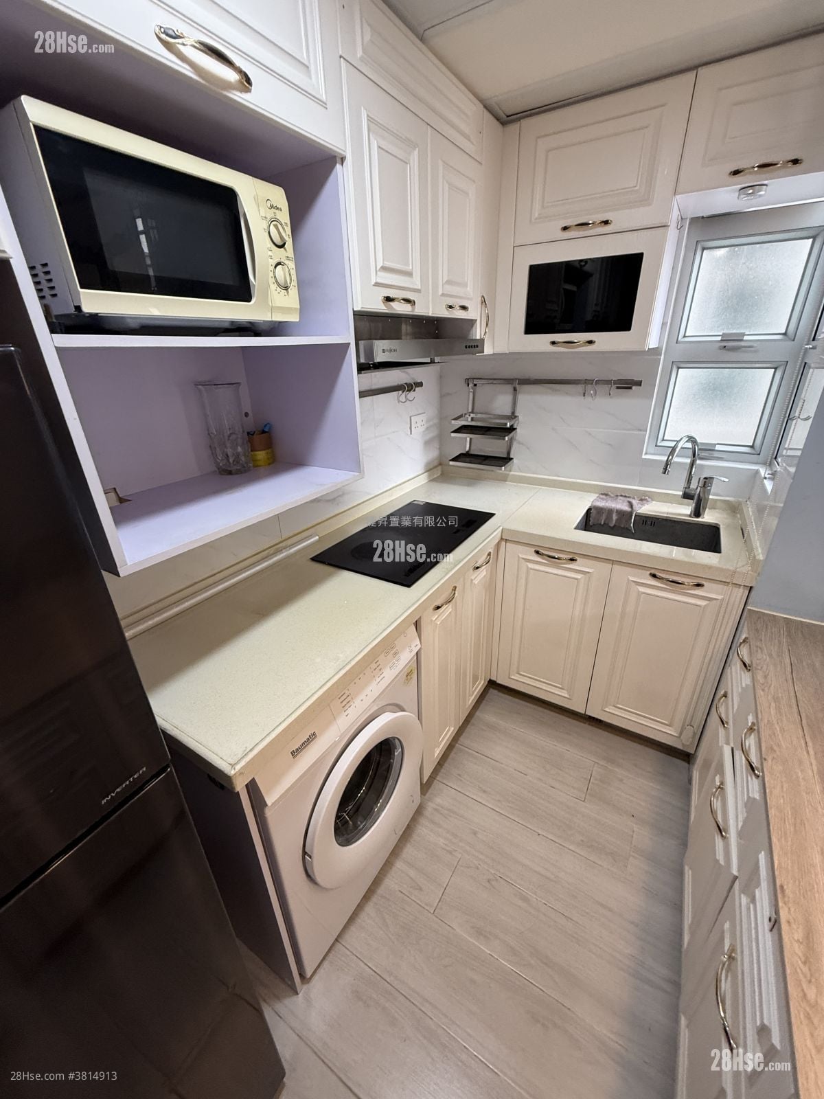 Sunshine Plaza Rental 3 Bedrooms , 2 Bathrooms 357 ft²